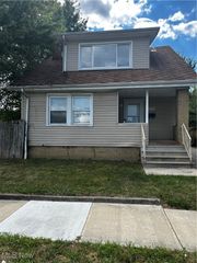 940 London Road, Cleveland, OH 44110