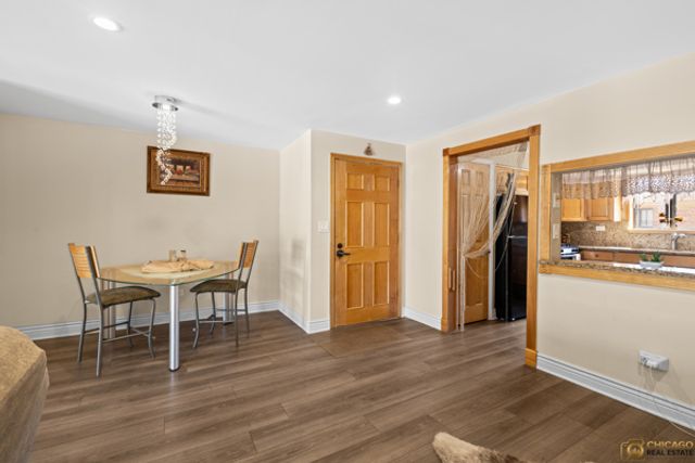 5323 N Delphia Avenue 323W, Chicago, IL 60656