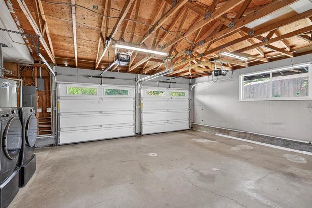 309 N Berkeley Way, Medford, OR 97504