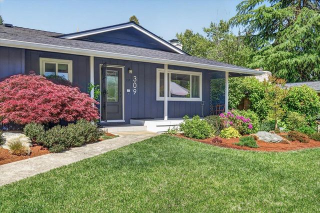 309 N Berkeley Way, Medford, OR 97504