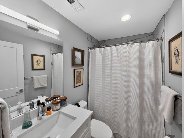 3534 W Wrightwood Avenue G, Chicago, IL 60647