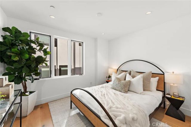 20462 Santa Ana Ave F, Newport Beach, CA 92660