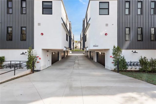 20462 Santa Ana Ave F, Newport Beach, CA 92660