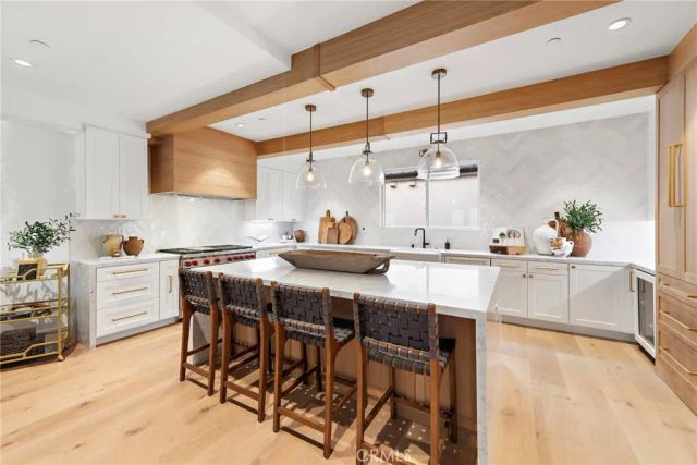 20462 Santa Ana Ave F, Newport Beach, CA 92660