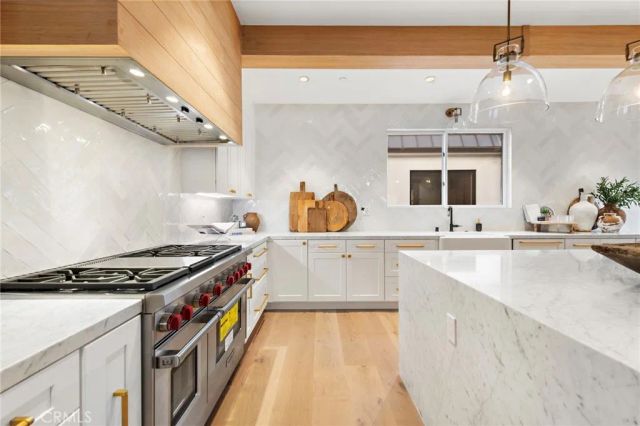 20462 Santa Ana Ave F, Newport Beach, CA 92660