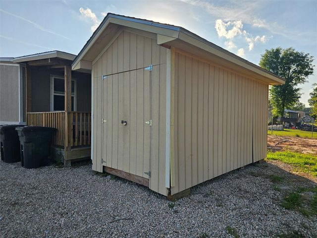 242 Brook Park Drive, Conroe, TX 77303