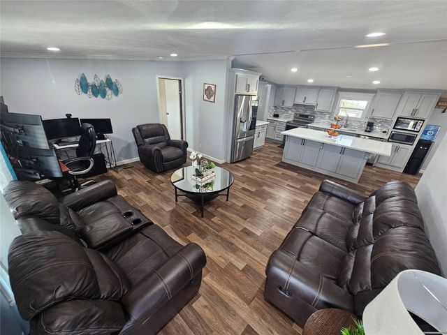 242 Brook Park Drive, Conroe, TX 77303