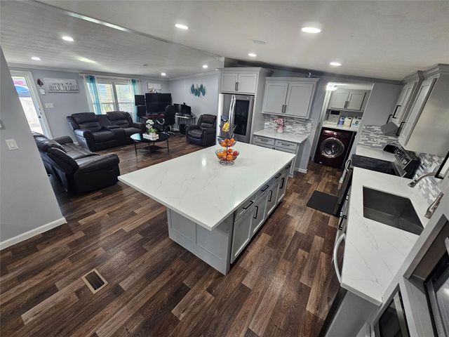 242 Brook Park Drive, Conroe, TX 77303