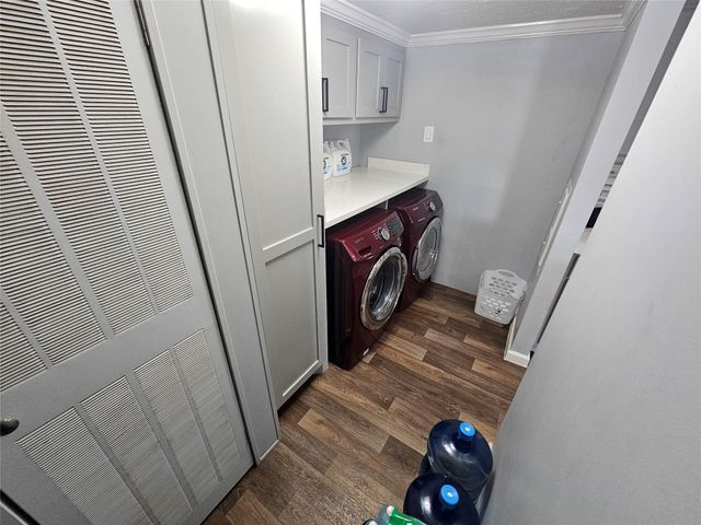 242 Brook Park Drive, Conroe, TX 77303