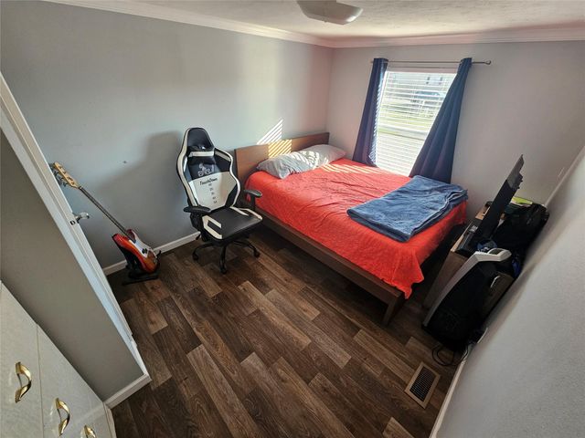 242 Brook Park Drive, Conroe, TX 77303