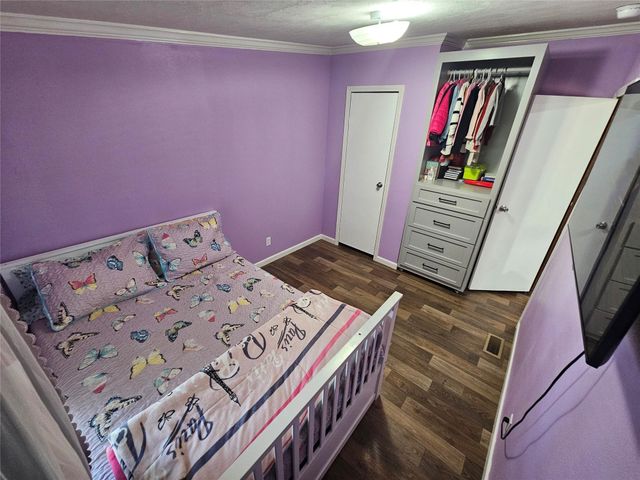 242 Brook Park Drive, Conroe, TX 77303