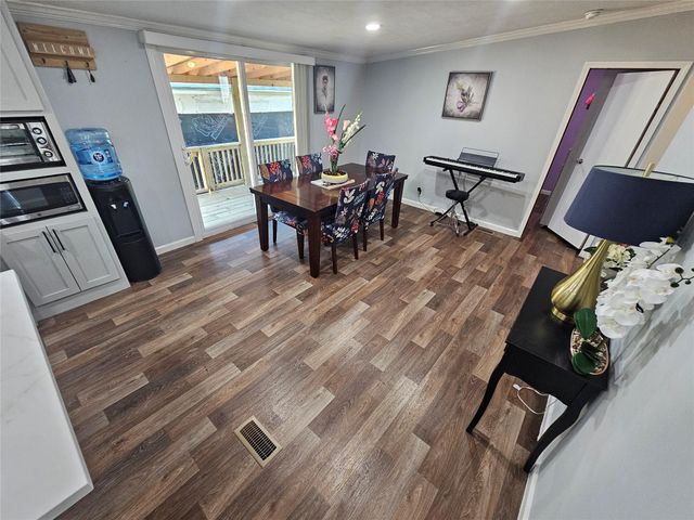 242 Brook Park Drive, Conroe, TX 77303