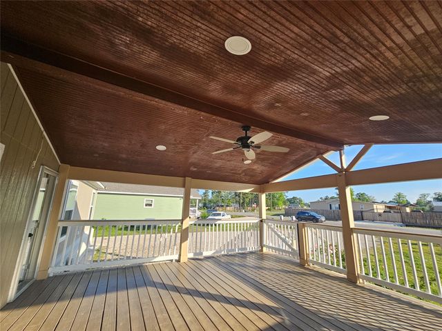 242 Brook Park Drive, Conroe, TX 77303