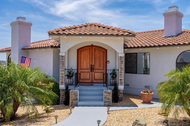 7087 Rancho Santa Fe View Ct., Rancho Santa Fe, CA 92067