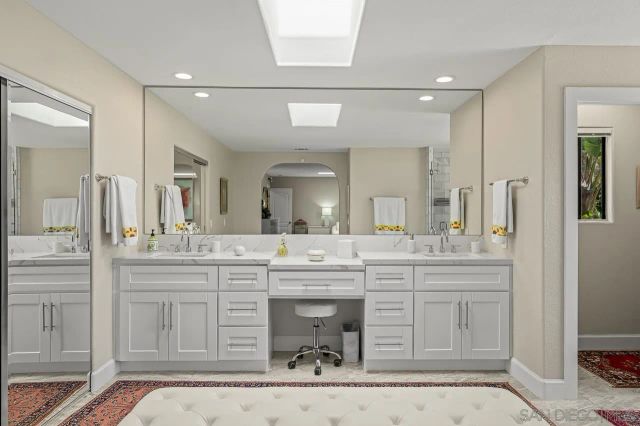 7087 Rancho Santa Fe View Ct., Rancho Santa Fe, CA 92067