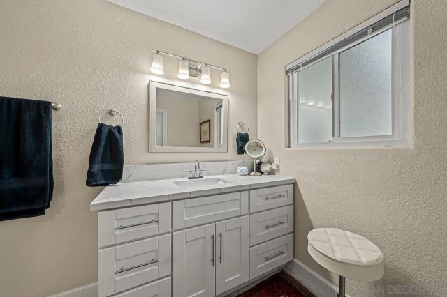 7087 Rancho Santa Fe View Ct., Rancho Santa Fe, CA 92067