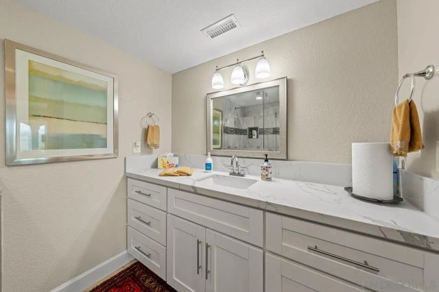 7087 Rancho Santa Fe View Ct., Rancho Santa Fe, CA 92067