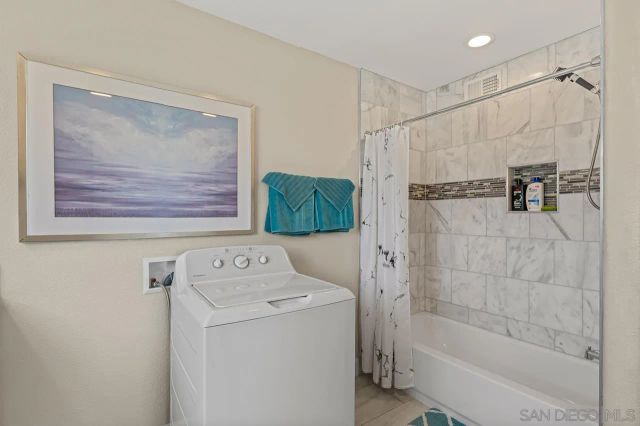 7087 Rancho Santa Fe View Ct., Rancho Santa Fe, CA 92067