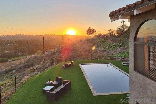 7087 Rancho Santa Fe View Ct., Rancho Santa Fe, CA 92067