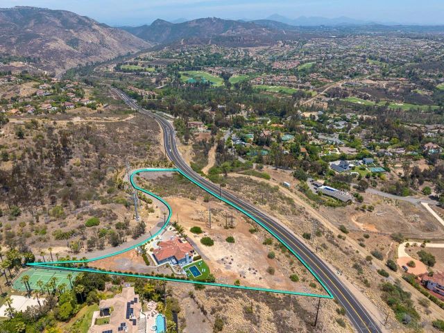 7087 Rancho Santa Fe View Ct., Rancho Santa Fe, CA 92067