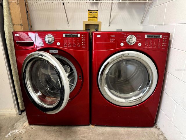 413 CALZADA COURT, Lady Lake, FL 32159