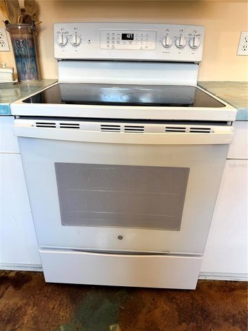 413 CALZADA COURT, Lady Lake, FL 32159