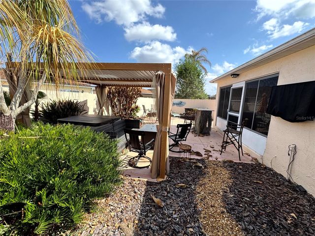 413 CALZADA COURT, Lady Lake, FL 32159