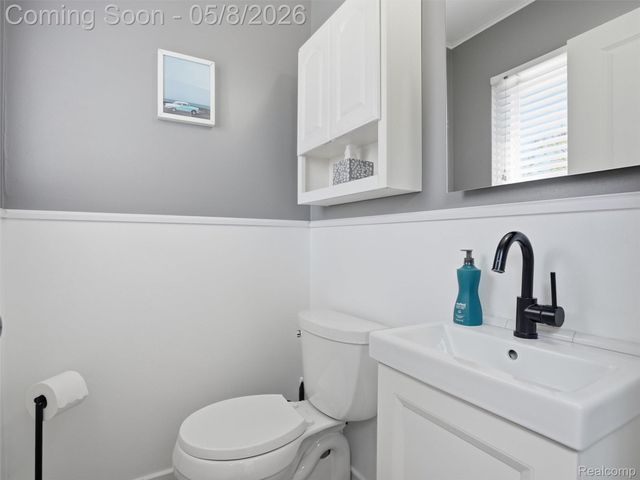 7911 Beatrice, Westland, MI 48185