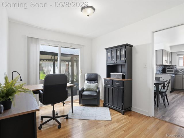 7911 Beatrice, Westland, MI 48185