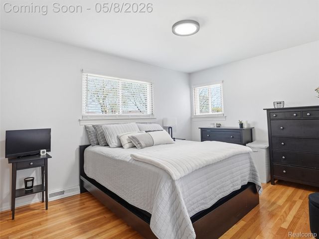 7911 Beatrice, Westland, MI 48185