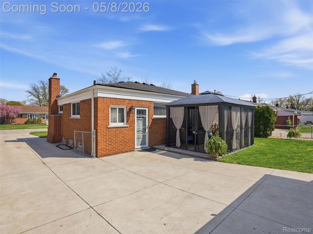 7911 Beatrice, Westland, MI 48185