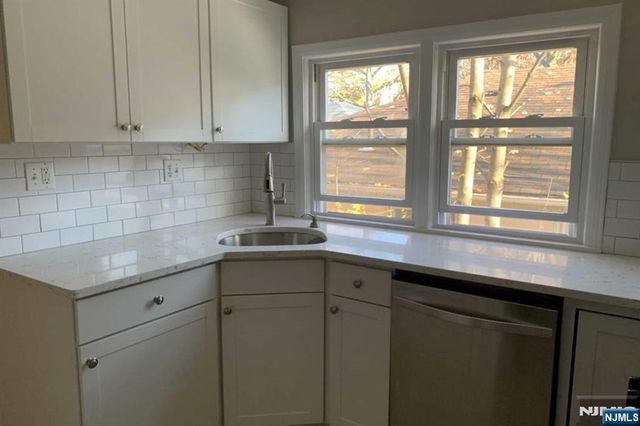 165 Chestnut Street, Leonia, NJ 07605