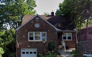 165 Chestnut Street, Leonia, NJ 07605