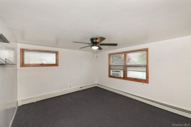 18 Wheelbarrow Lane, Wantagh, NY 11793