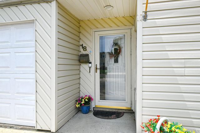 18 Wheelbarrow Lane, Wantagh, NY 11793