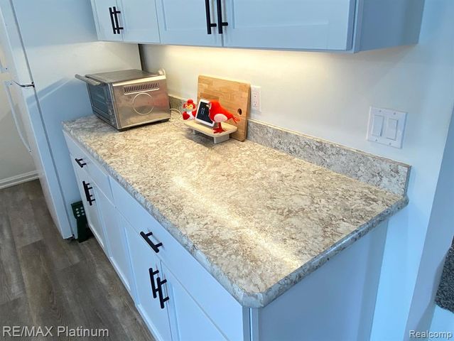 505 E Frank Street, Fowlerville, MI 48836