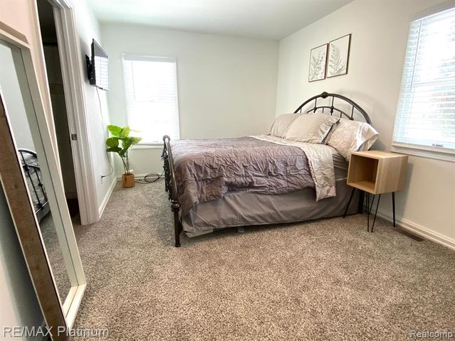 505 E Frank Street, Fowlerville, MI 48836
