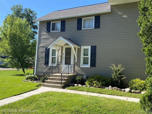 505 E Frank Street, Fowlerville, MI 48836