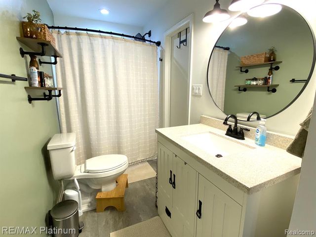 505 E Frank Street, Fowlerville, MI 48836