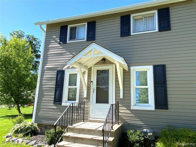 505 E Frank Street, Fowlerville, MI 48836