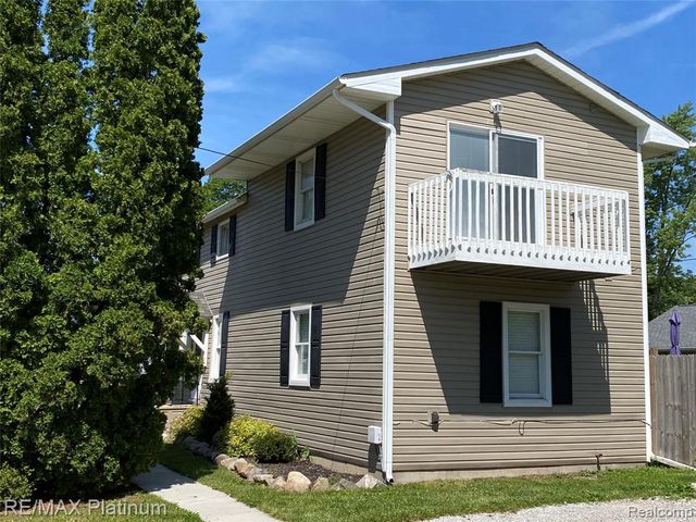 505 E Frank Street, Fowlerville, MI 48836