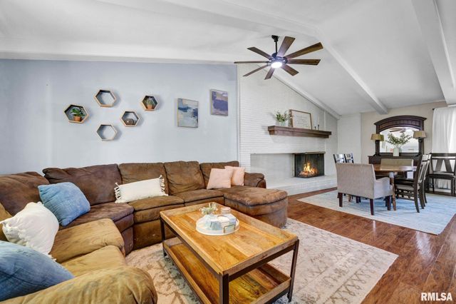 118 W MERLE Lane, Peoria, IL 61604