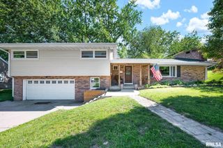 118 W MERLE Lane, Peoria, IL 61604