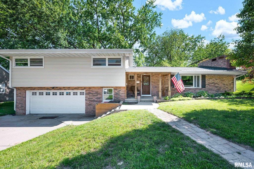118 W MERLE Lane, Peoria, IL 61604