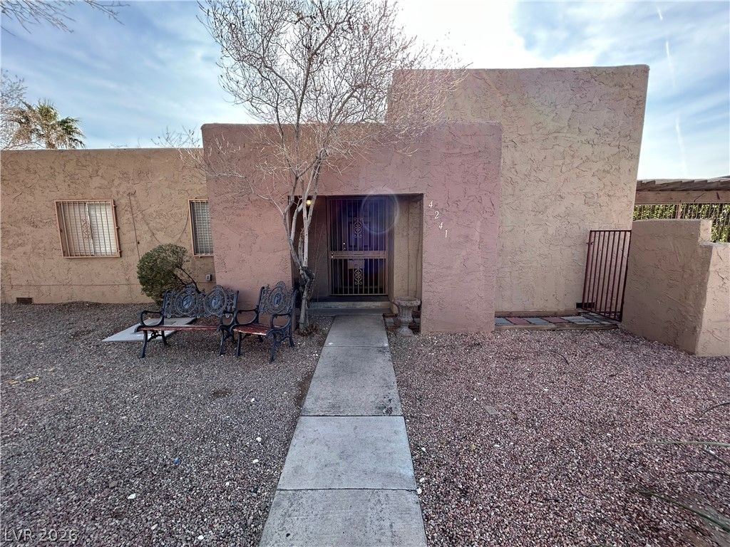 4241 Wales Green Lane, Las Vegas, NV 89110