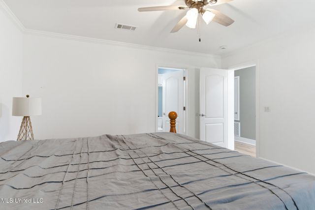 228 E North Street, Pass Christian, MS 39571