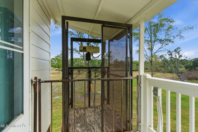 228 E North Street, Pass Christian, MS 39571