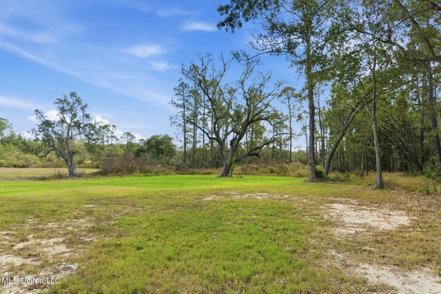 228 E North Street, Pass Christian, MS 39571