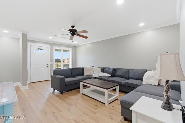 228 E North Street, Pass Christian, MS 39571