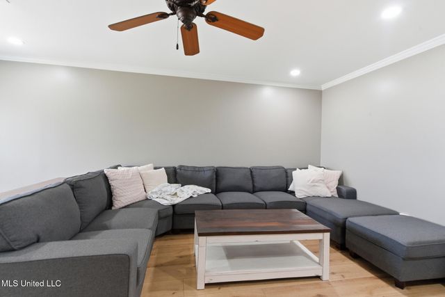 228 E North Street, Pass Christian, MS 39571